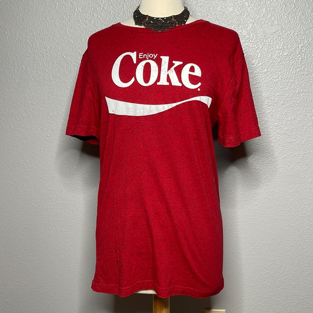Small Unisex coca-Cola tee shirt
